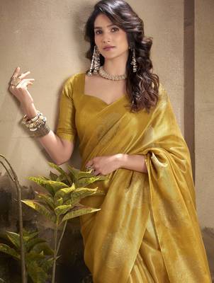 Women's gold tissue silk blend zari woven saree with unstitched silk blend blouse piece 4