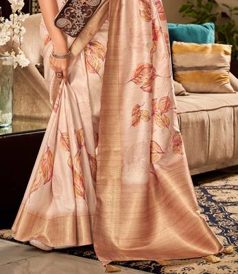 Women's beige handloom silk blend saree with unstitched silk blend blouse piece 3