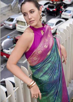 Women's dark green soft silk blend bandhani saree with unstitched silk blend blouse piece 4