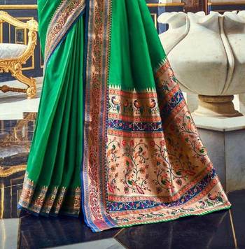Women's dark green soft silk blend woven saree with unstitched silk blend blouse piece 4