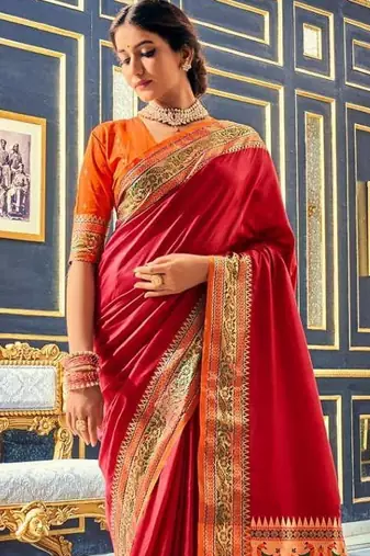Women's maroon soft silk blend woven saree with unstitched silk blend blouse piece