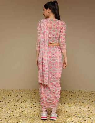 Pink Floral Printed lycra Fusion Saree 4