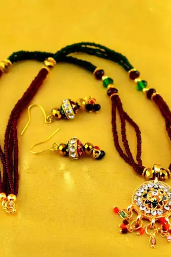 Moti Mala Mangalsutra With Earing