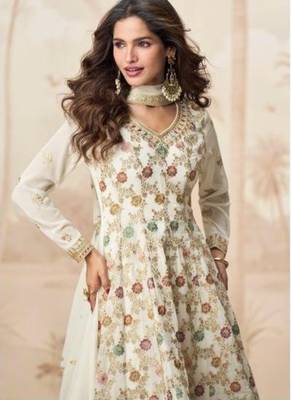 White heavy fox georgette Suit 2