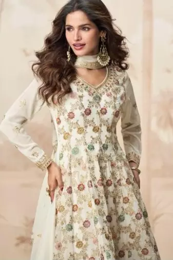 White heavy fox georgette Suit
