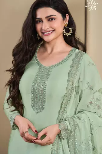 Green heavy natural crepe Suit
