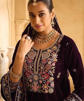 Wine embroderied velvet palazzo suit 2