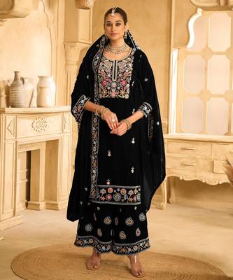 Black embroderied velvet palazzo suit 1