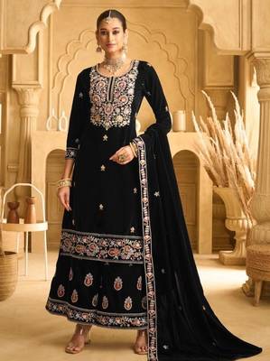 Black embroderied with beads velvet palazzo suit 1
