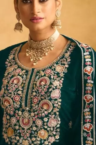 Dark green embroderied with beads velvet palazzo suit