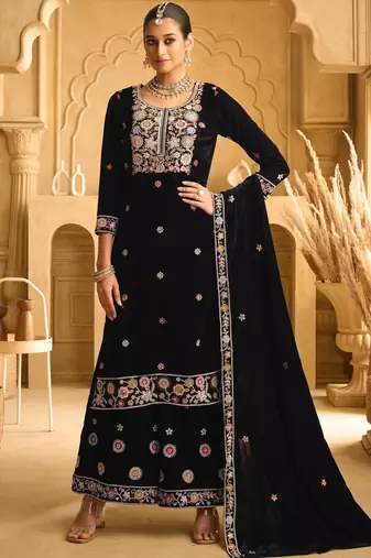 Black embroderied work velvet palazzo suit