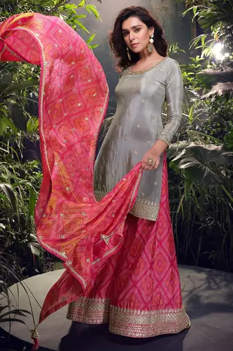 Grey embroderied shimmer stitched palazzo suit(free size)