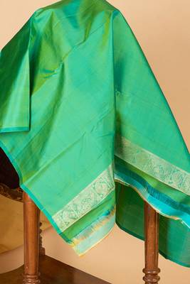 Off white traditional kanchipuram silk saree with silk mark certified 4