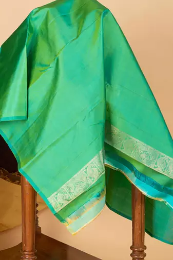 Off white traditional kanchipuram silk saree with blouse 