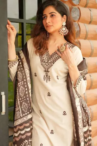 White Floral Embroidered Off V-Neck Pure Cotton Kurta With Trouser &Dupatta