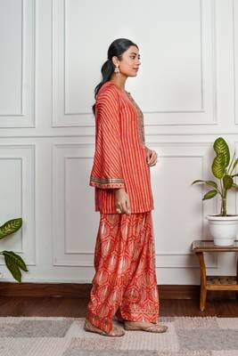 Red art silk printed salwar-kameez 2
