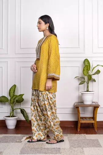 Yellow art silk printed salwar-kameez