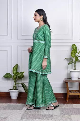 Green art silk printed salwar-kameez