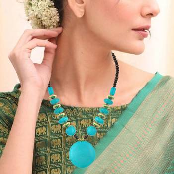 Green jade necklace for women 4