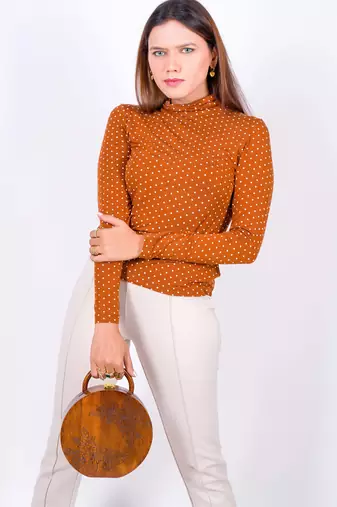 Round engraved wooden bag in sheesham wood