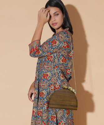 Semicircle wooden bag with designer brass clasp 2