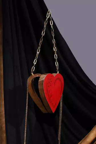 Red valentine heart bag in acacia wood