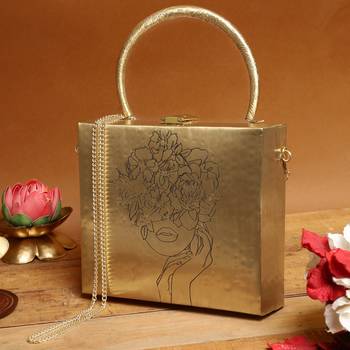 Square chic brass bag with engraved floral lady 2