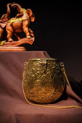Vintage brass bucket ethnic minaudiere 2