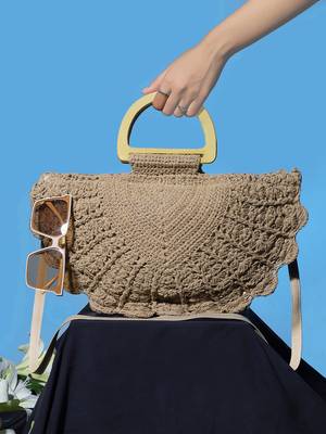 Half moon crochet boho bag - natural charm 1