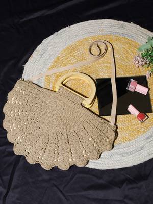 Half moon crochet boho bag - natural charm 3