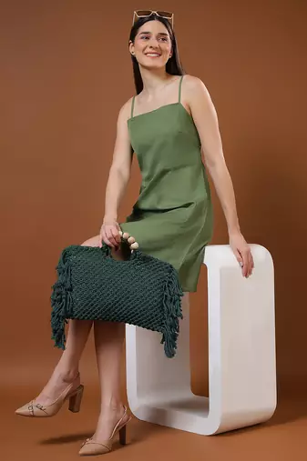 Fringed boho macrame bag - bottle green