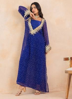 Blue bandhej mirror embroidered kurta set 2