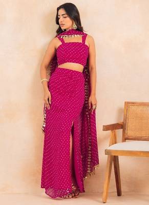 Fuchsia pink bandhej multi-styling set with mirror lace detailing 1