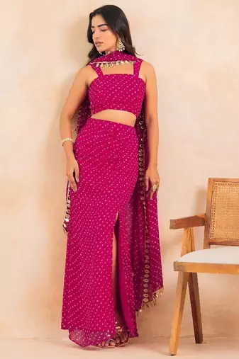 Fuchsia pink bandhej multi-styling set with mirror lace detailing