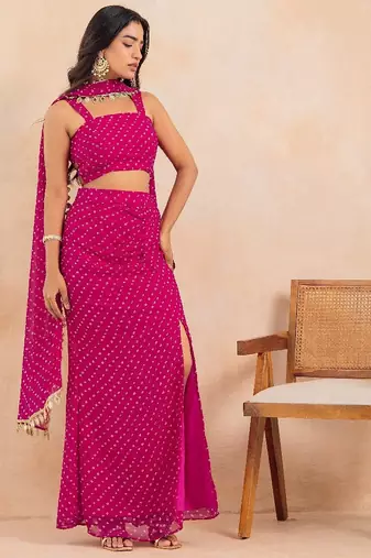 Fuchsia pink bandhej multi-styling set with mirror lace detailing