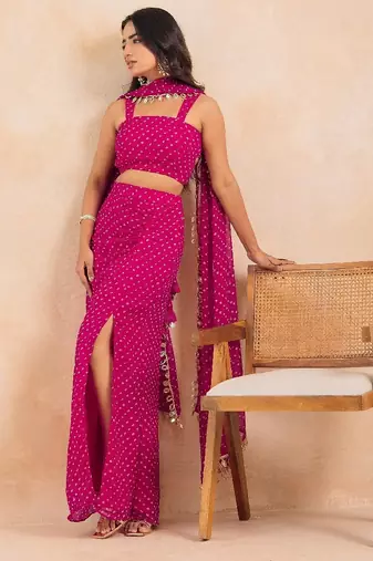 Fuchsia pink bandhej multi-styling set with mirror lace detailing