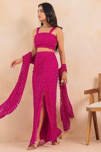 Fuchsia pink bandhej multi-styling set with mirror lace detailing