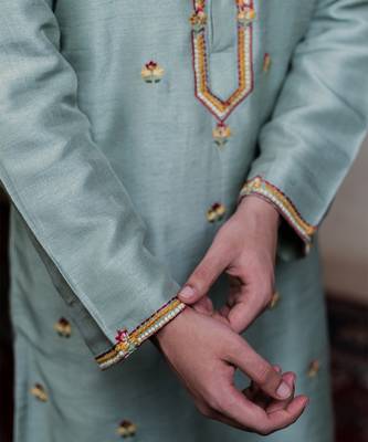 Olive green embroidered silk kurta with dupatta 5
