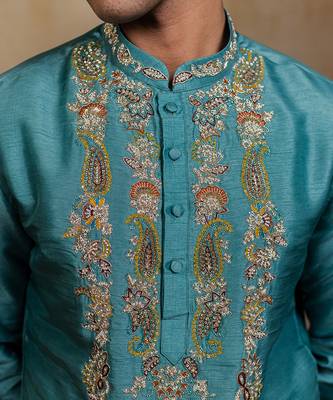 Green embroidered silk kurta with dupatta 4