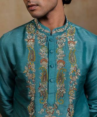 Green embroidered silk kurta with dupatta 5