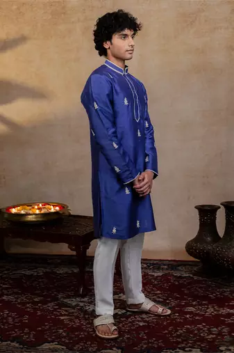 Dark blue embroidered silk kurta with dupatta