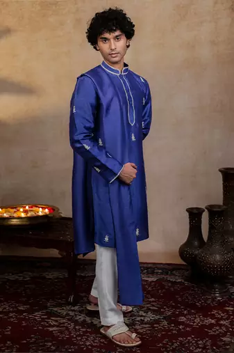 Dark blue embroidered silk kurta with dupatta