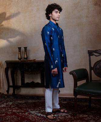 Navy blue embroidered silk kurta with dupatta 3