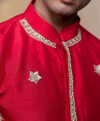 Red embroidered silk kurta with dupatta 5