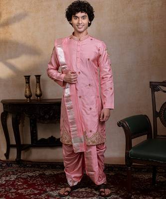 Pink embroidered silk kurta set 1