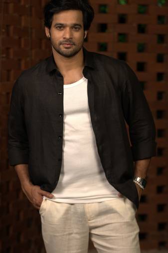 Black plain linen shirt