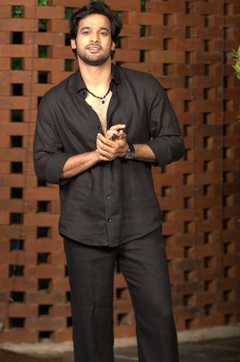 Black plain linen shirt