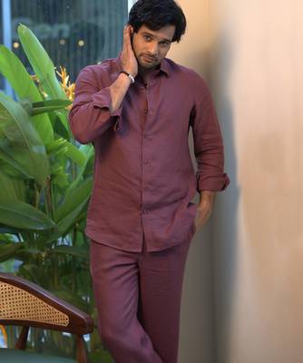 Burgundy plain linen shirt 2