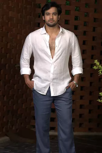 White plain linen shirt