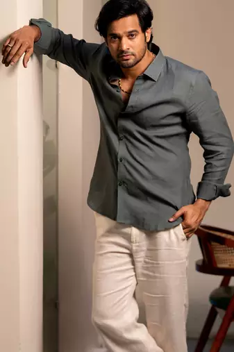 Green plain linen shirt